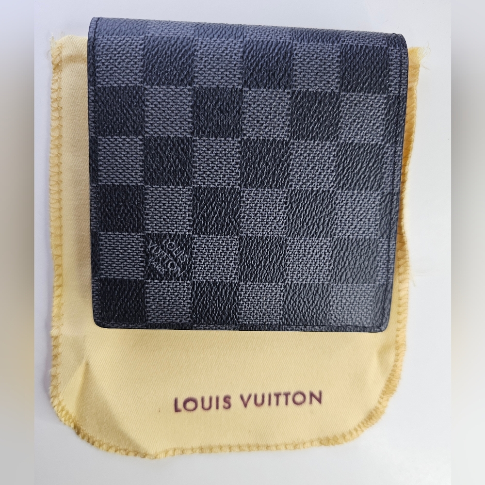 Louis Vuitton Damier Graphite wallet